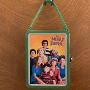 Small Brady Bunch to pail